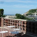 Castel De La Terrasse