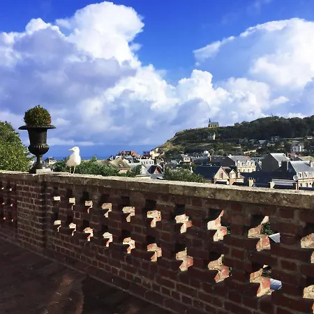 Castel De La Terrasse