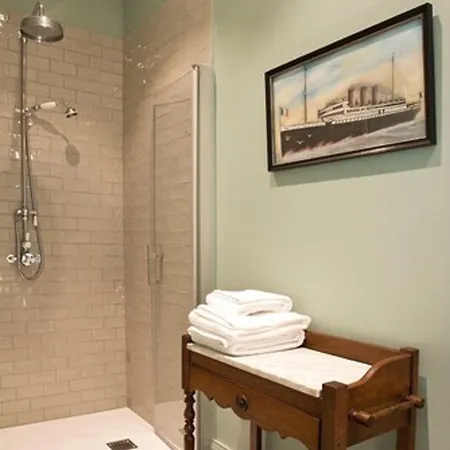 Castel De La Terrasse