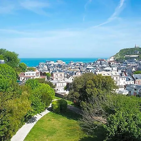 Castel De La Terrasse Bed & Breakfast