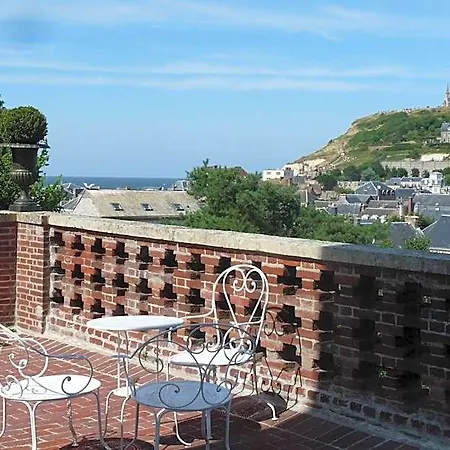 Bed & Breakfast Castel De La Terrasse 4*