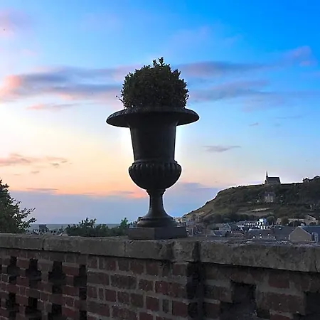 Castel De La Terrasse Étretat