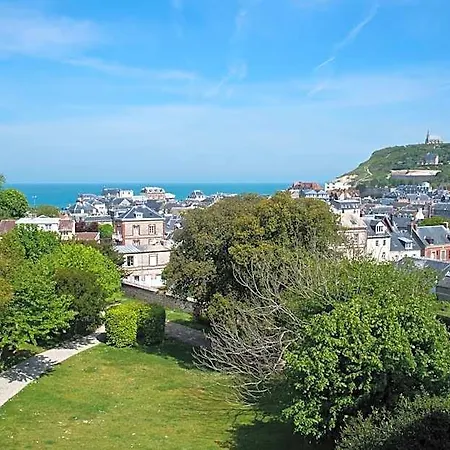 Castel De La Terrasse 4*