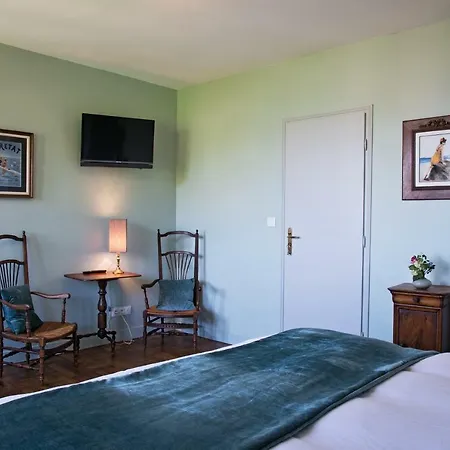 Oda ve Kahvaltı Castel De La Terrasse 3*