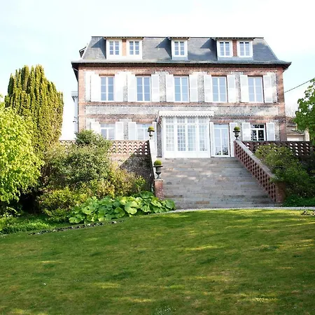 Castel De La Terrasse Bed & Breakfast