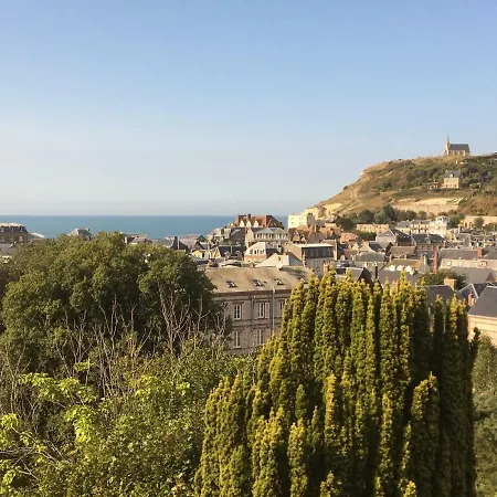 Castel De La Terrasse Bed & Breakfast