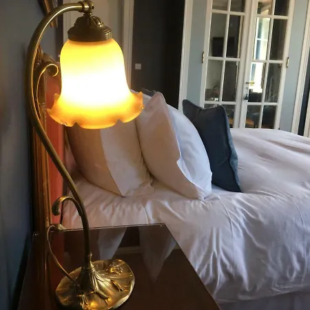 Castel De La Terrasse Bed & Breakfast *