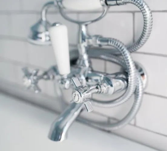 Castel De La Terrasse Bed & Breakfast