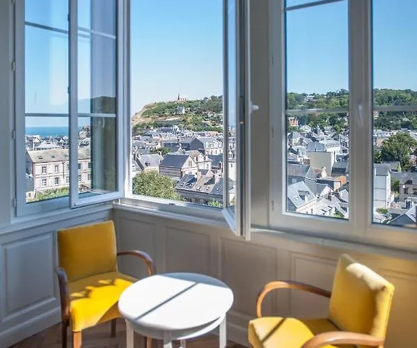 Bed & Breakfast Castel De La Terrasse 3*