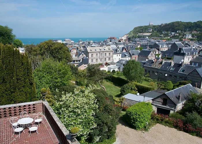 Castel De La Terrasse Bed & Breakfast 3*